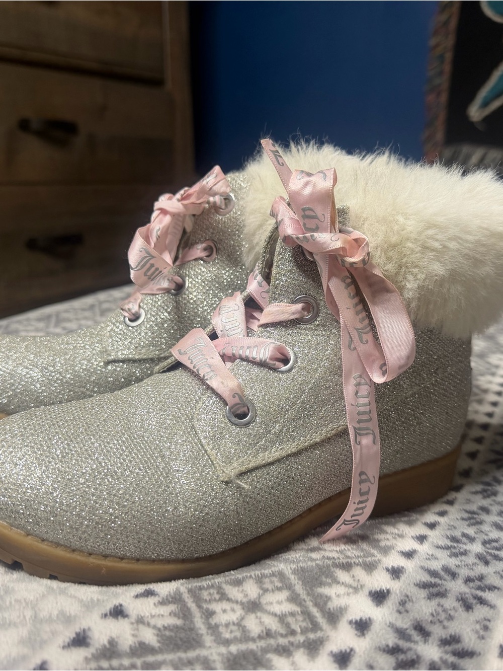 Juicy Couture Kids Sparkle Silver Faux-Fur Lined Lace-Up Boots
